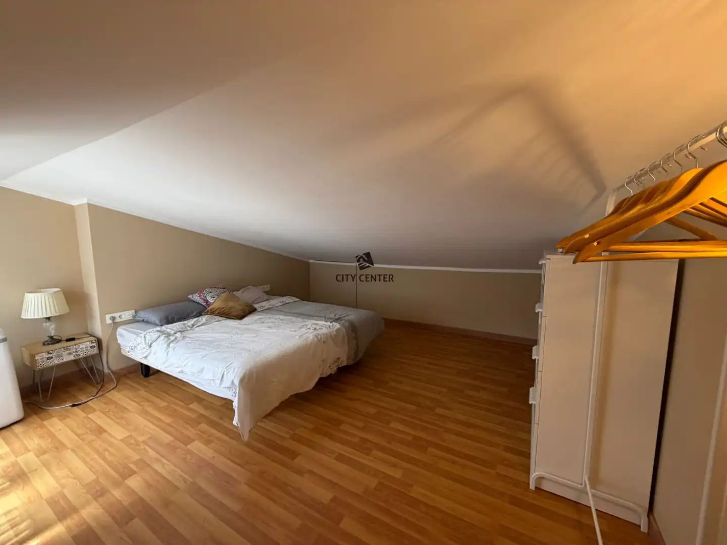 Dachboden zum Verkauf in Adeje mit Klimaanlage, Terrasse und Möbliert
