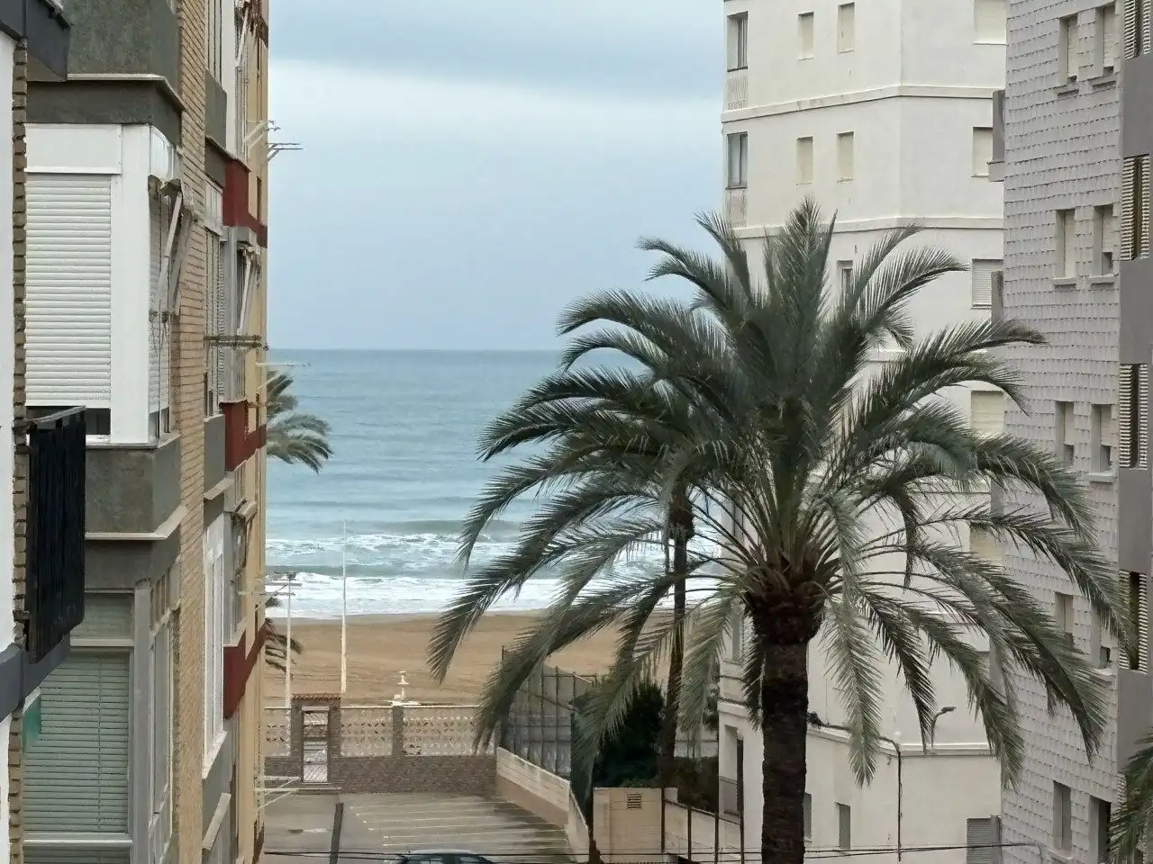 Außenansicht von Wohnung zum Verkauf in Cullera mit Klimaanlage, Privatgarten und Terrasse