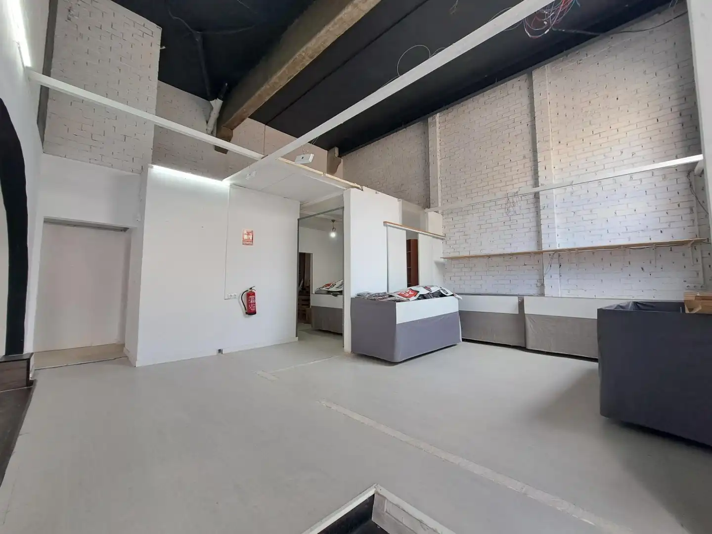 Local comercial de lloguer a Calle MARE DE DEU DE LA MURTA, imagen 4