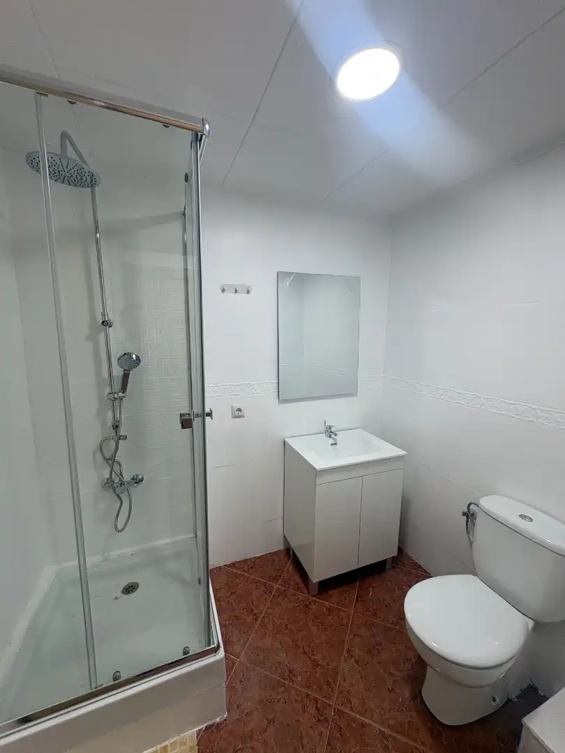 Badezimmer von Wohnung zum Verkauf in Badalona