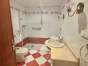 Baño de Piso en venta en Valencia con Aire acondicionado, Calefacción y Amueblado