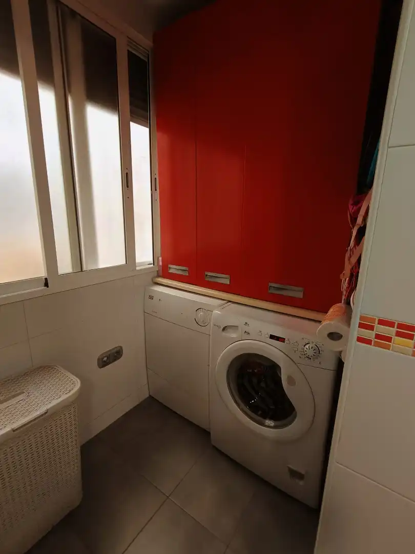 Bathroom of Flat for sale in Córdoba  with Air Conditioner and Oven
