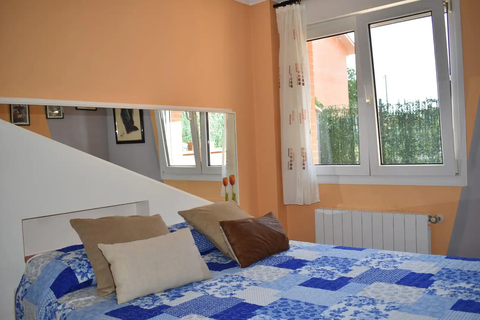 Schlafzimmer von Erdgeschoss zum Verkauf in Penagos mit Heizung, Privatgarten und Gemeinschaftspool