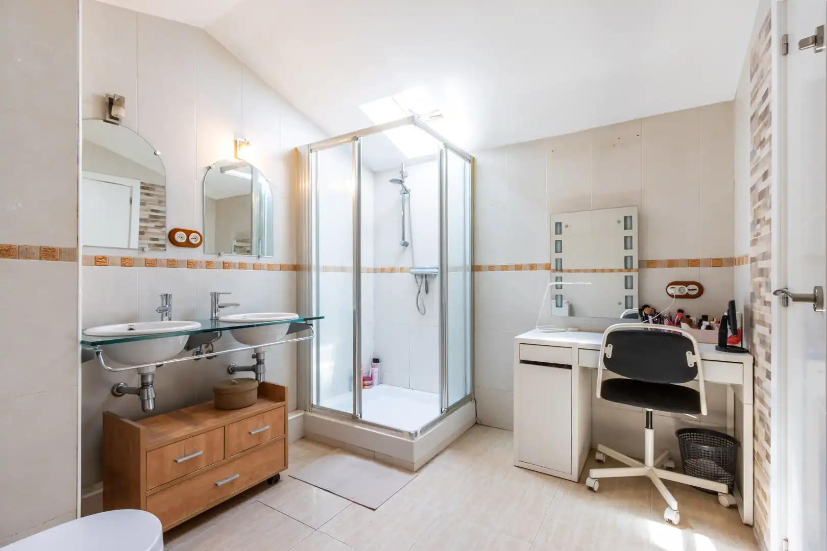 Baño de Casa adosada en venta en Lliçà d'Amunt con Aire acondicionado y Calefacción