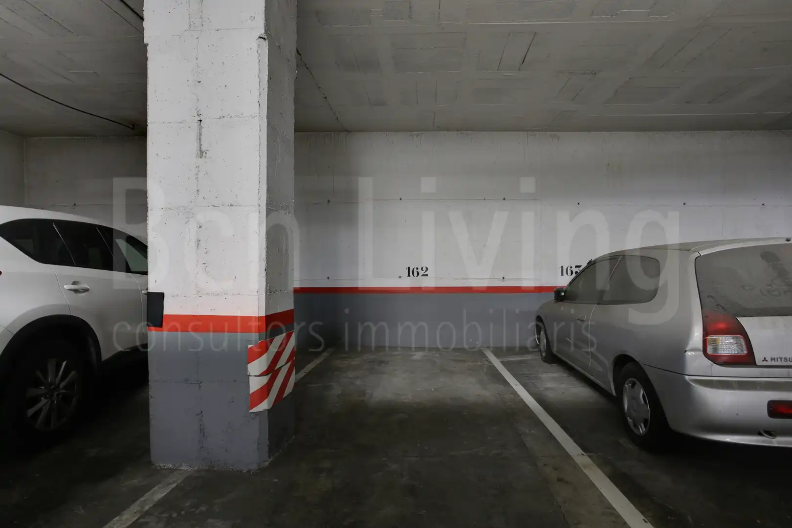 Parking de Piso de alquiler en Barcelona con Aire acondicionado, Terraza y Trastero