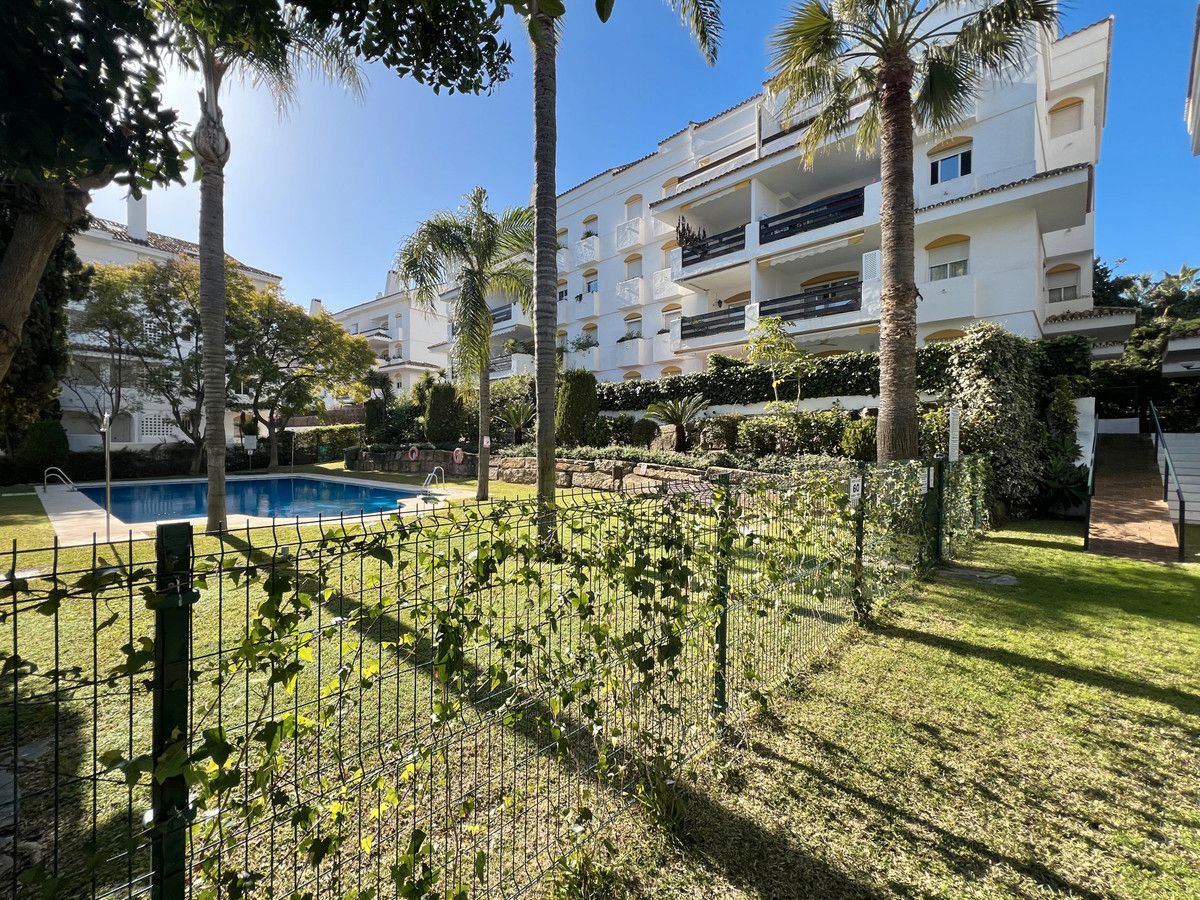 Exterior view of Flat for sale in Marbella  with Air Conditioner, Terrace and Furnished