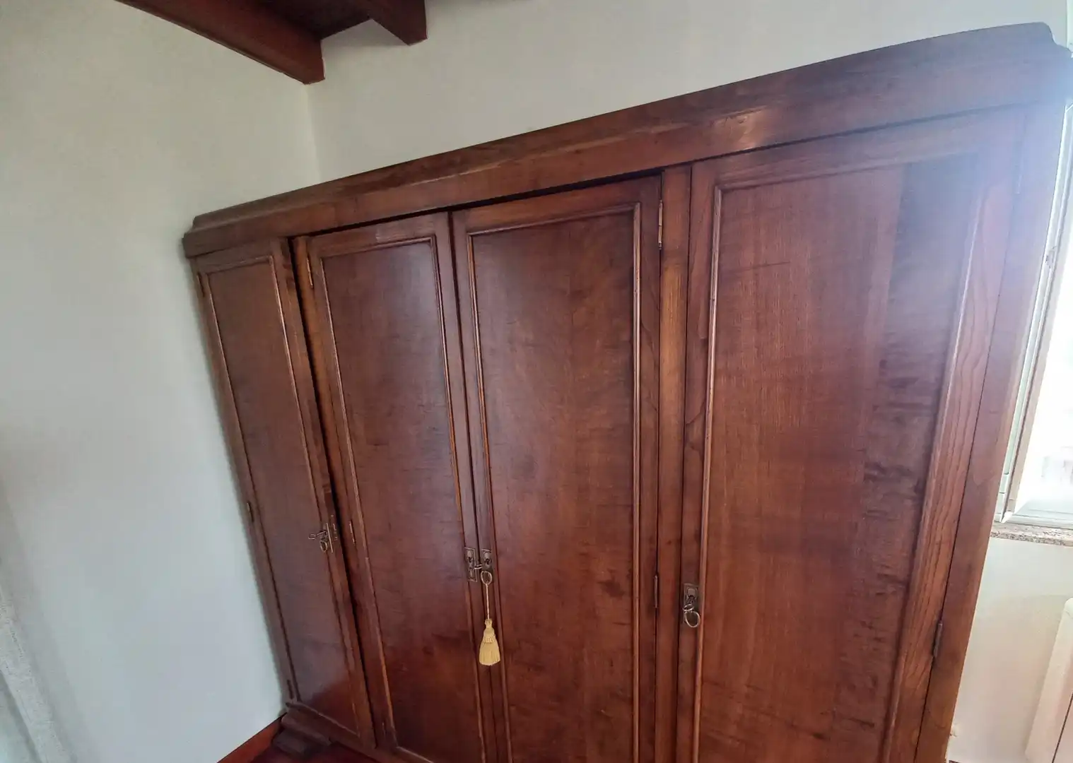 Dormitori de Casa o xalet en venda en Oleiros amb Parquet, Terrassa i Traster