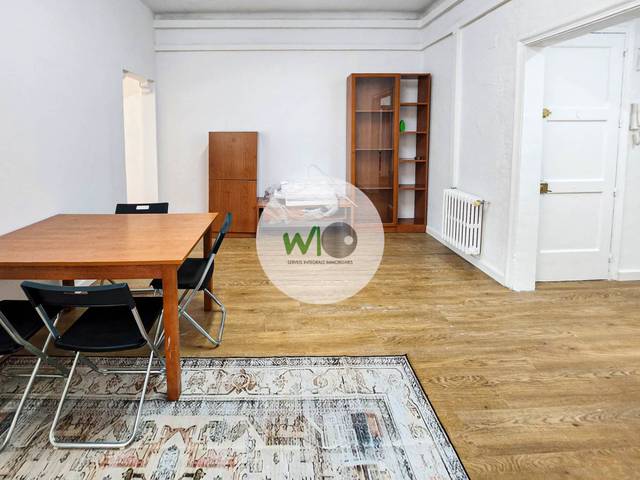 Piso en Alquiler en Carrer de la Creu en Eixample Nord