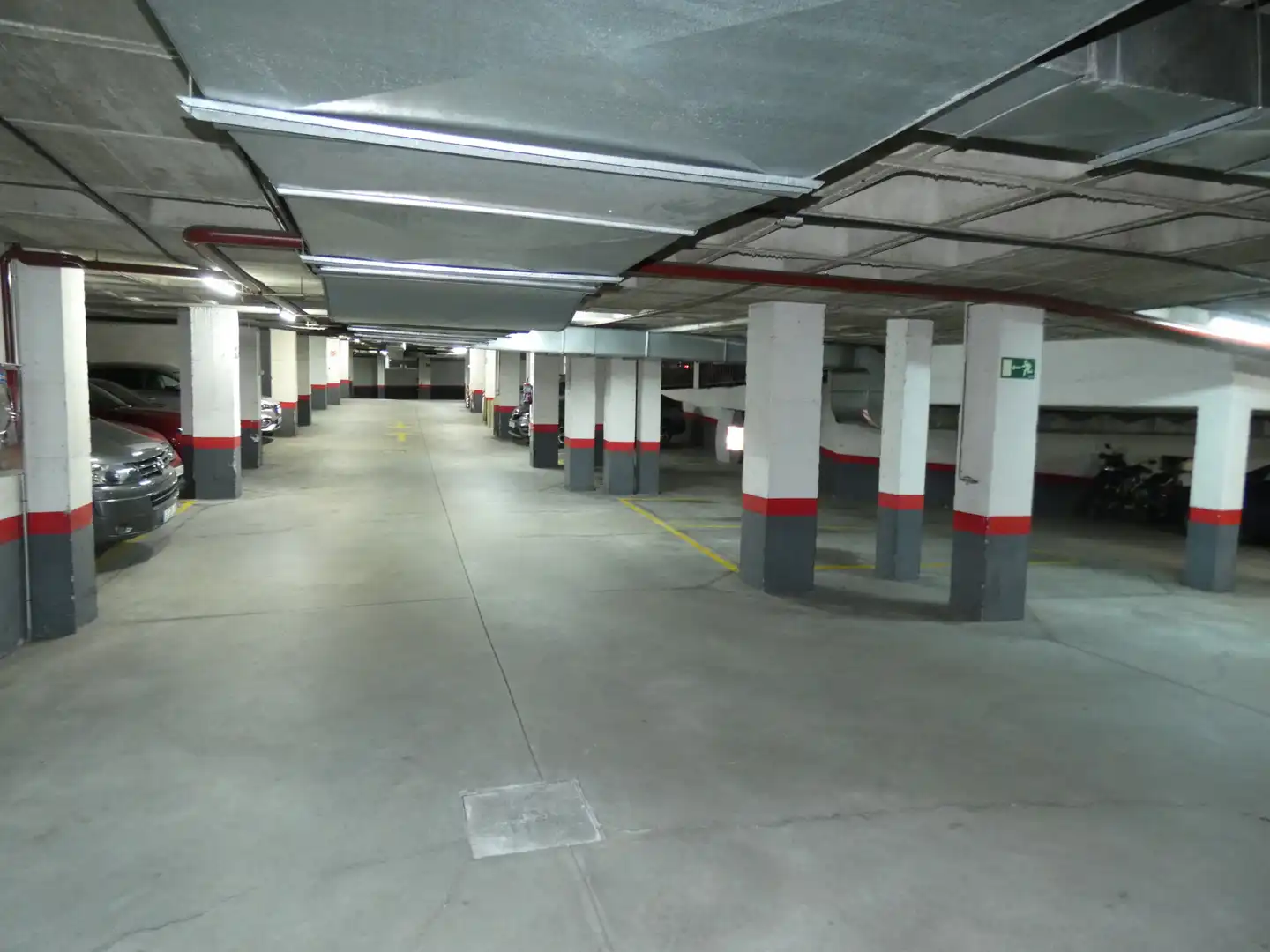 Parking de Local en venta en Madrid con Amueblado
