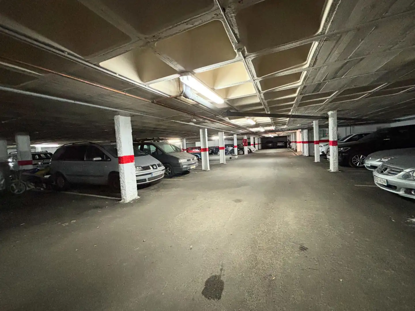 Parking of Office for sale in Alicante / Alacant  with Air Conditioner and Furnished