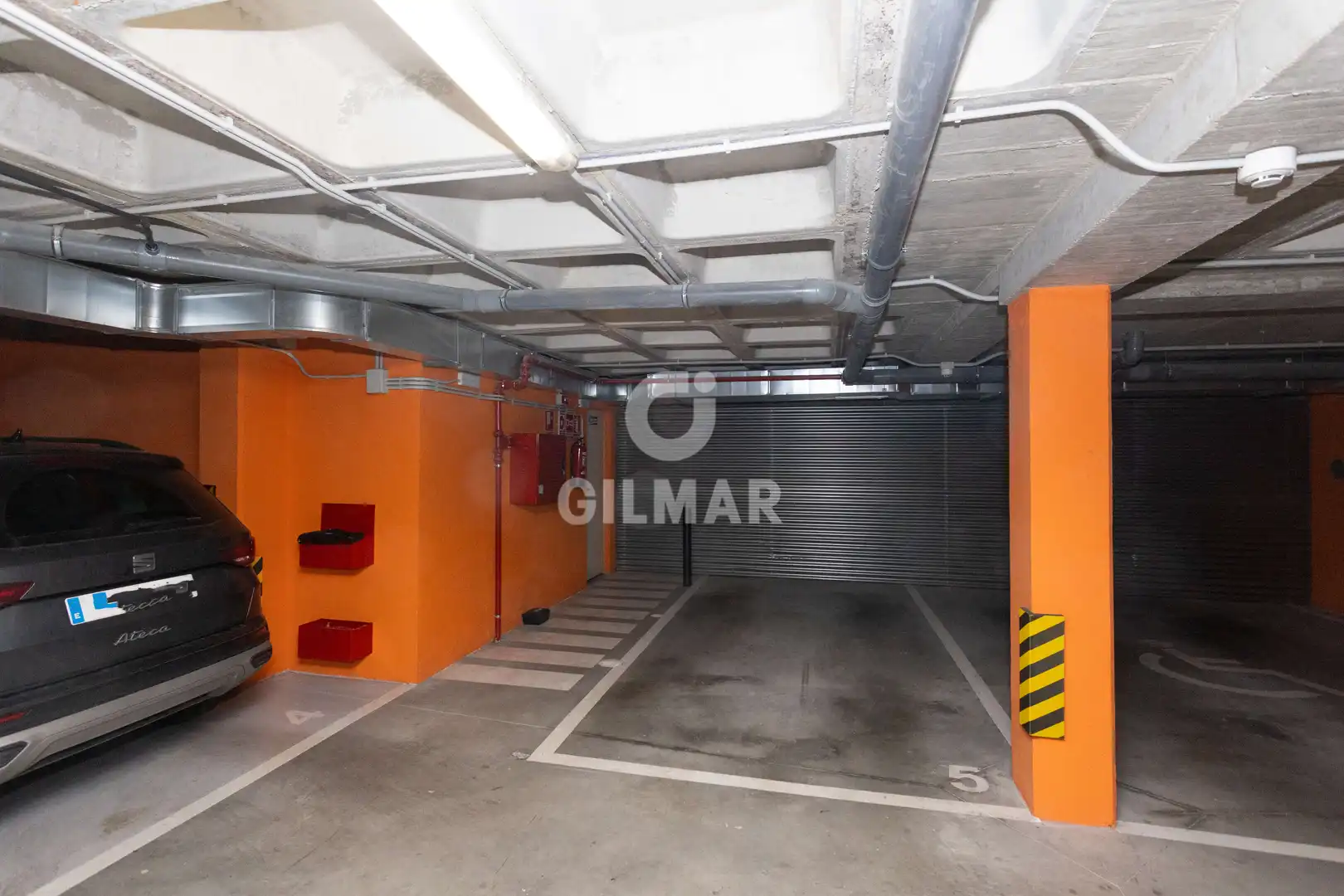 Parking of Attic for sale in Madrid  with Heating, Private garden and Storage room