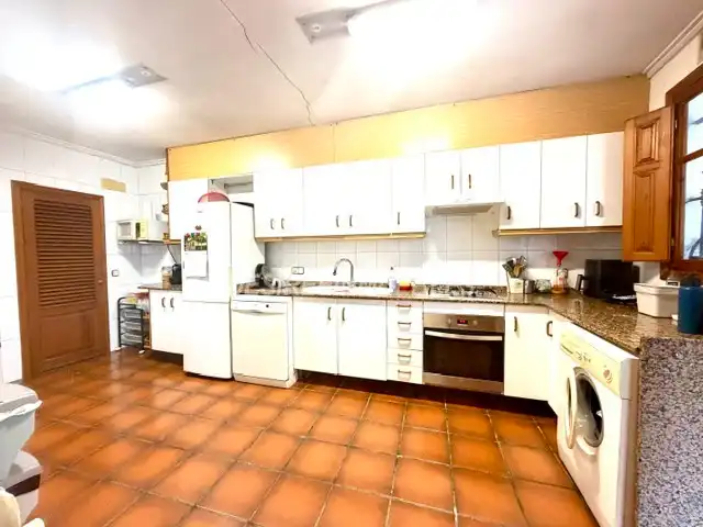 Cocina de Casa o chalet en venta en Rocafort con Calefacción, Jardín privado y Terraza