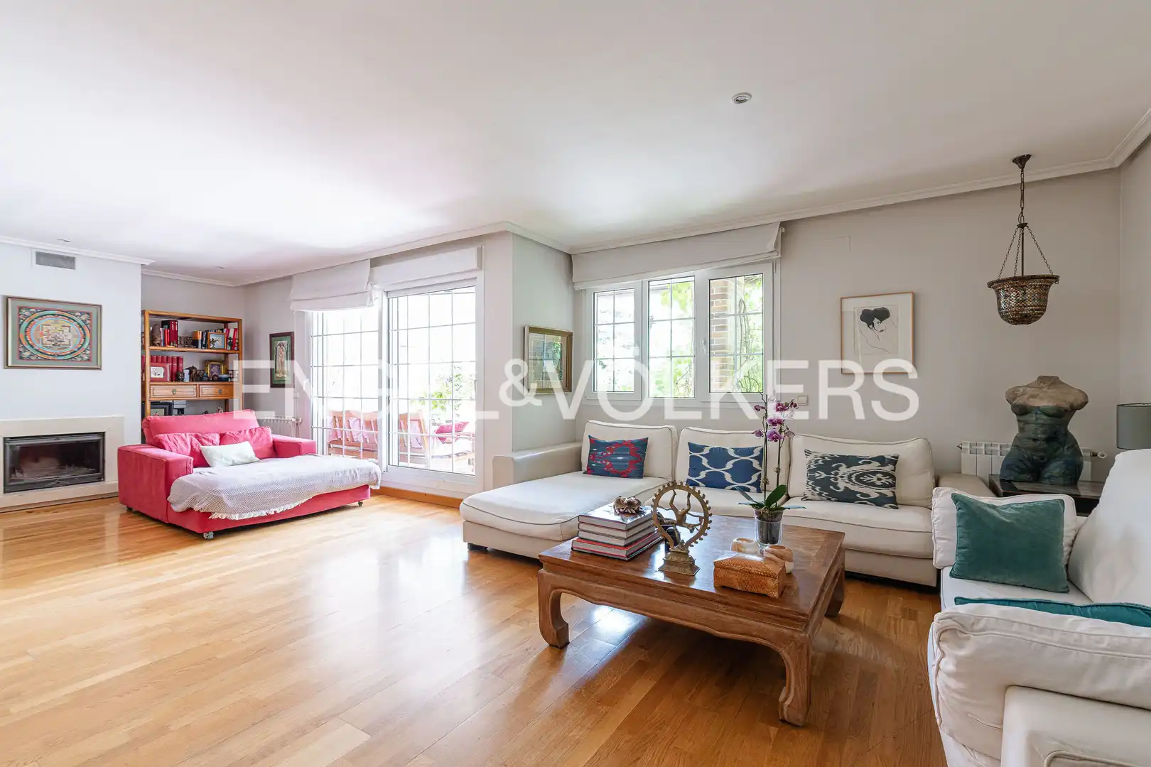 Living room of Houses for sale in Las Rozas de Madrid  with Heating, Private garden and Parquet flooring
