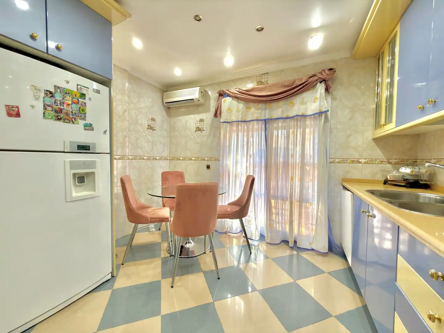 Kitchen of Houses for sale in Gines, Sevilla