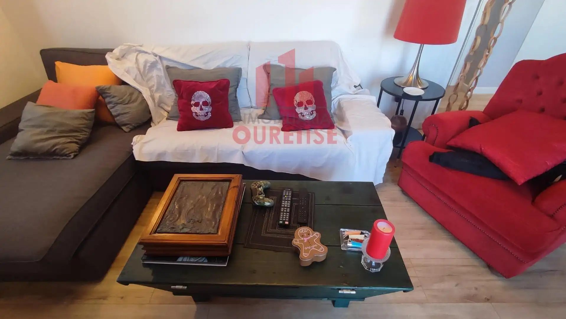 Sala d'estar de Pis en venda en Ourense Capital  amb Aire condicionat, Calefacció i Moblat