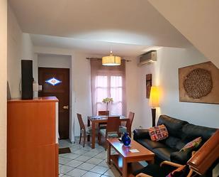 Sala d'estar de Casa o xalet de lloguer en  Córdoba Capital amb Aire condicionat i Terrassa