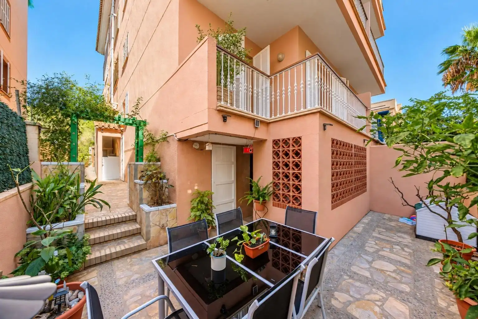 Appartement compact avec terrasse à vendre à Carrer des Bastiò