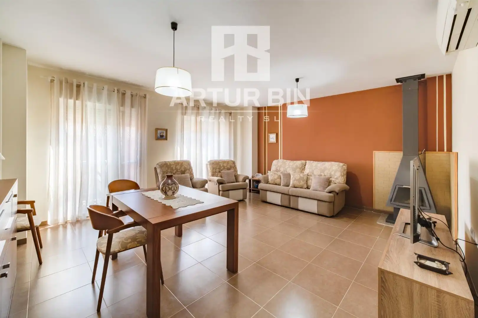 Sala de estar de Casa adosada en venta en Alzira con Aire acondicionado, Calefacción y Terraza