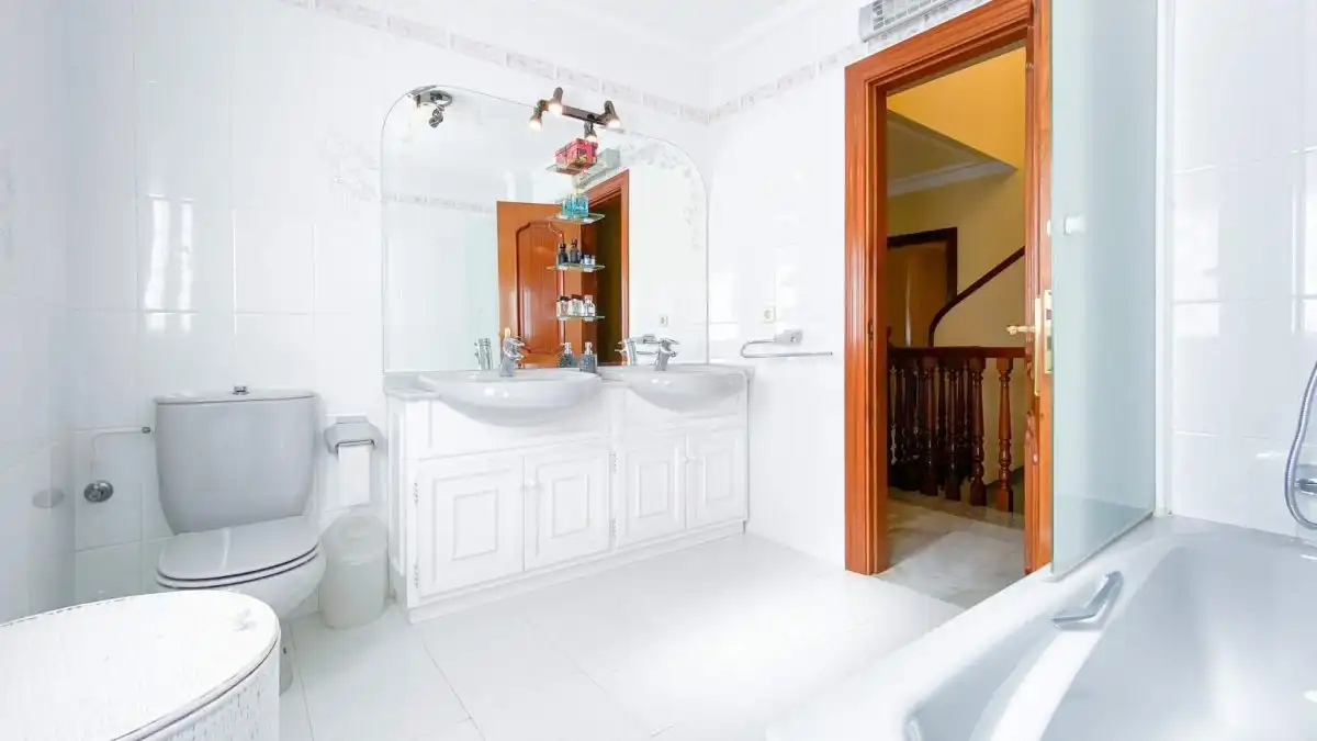 Baño de Casa o chalet en venta en Mijas con Calefacción, Jardín privado y Terraza