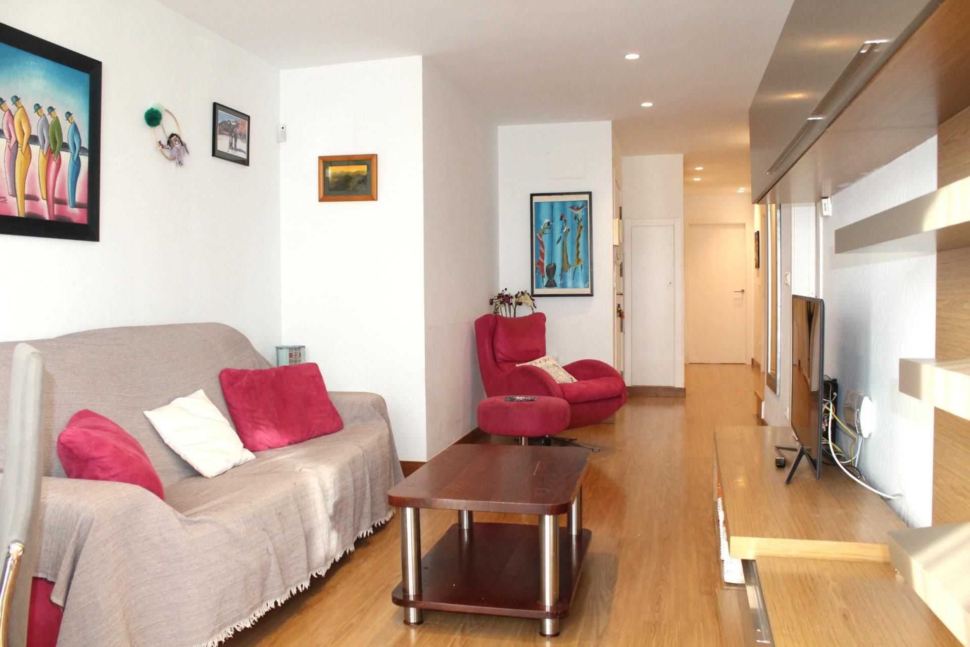 Living room of Flat for sale in Tolosa  with Parquet flooring, Furnished and Balcony