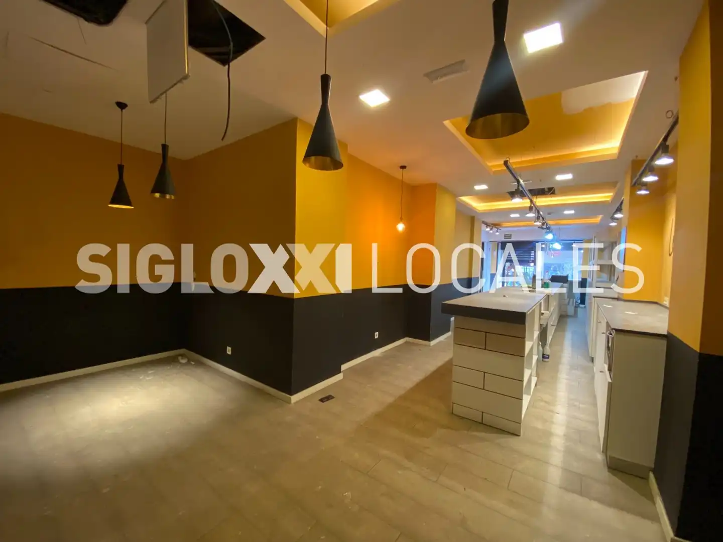 Local de alquiler en L'Hospitalet de Llobregat con Aire acondicionado