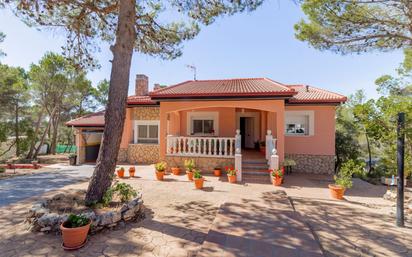 Exterior view of House or chalet for sale in Albalate de Zorita  with Private garden and Storage room