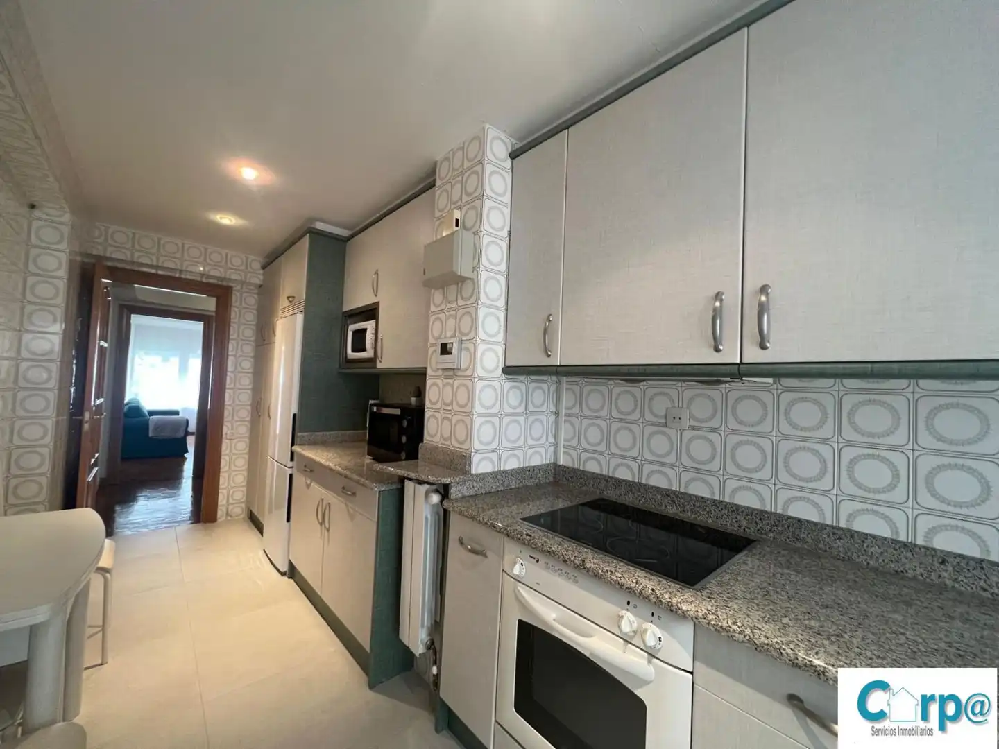 Cocina de Piso de alquiler en  Pamplona / Iruña con Calefacción, Parquet y Amueblado
