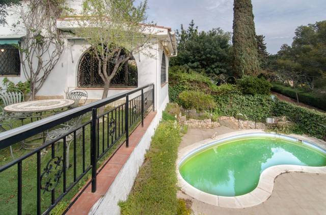 Casa-chalet en Venta en Vallpineda - Rocamar