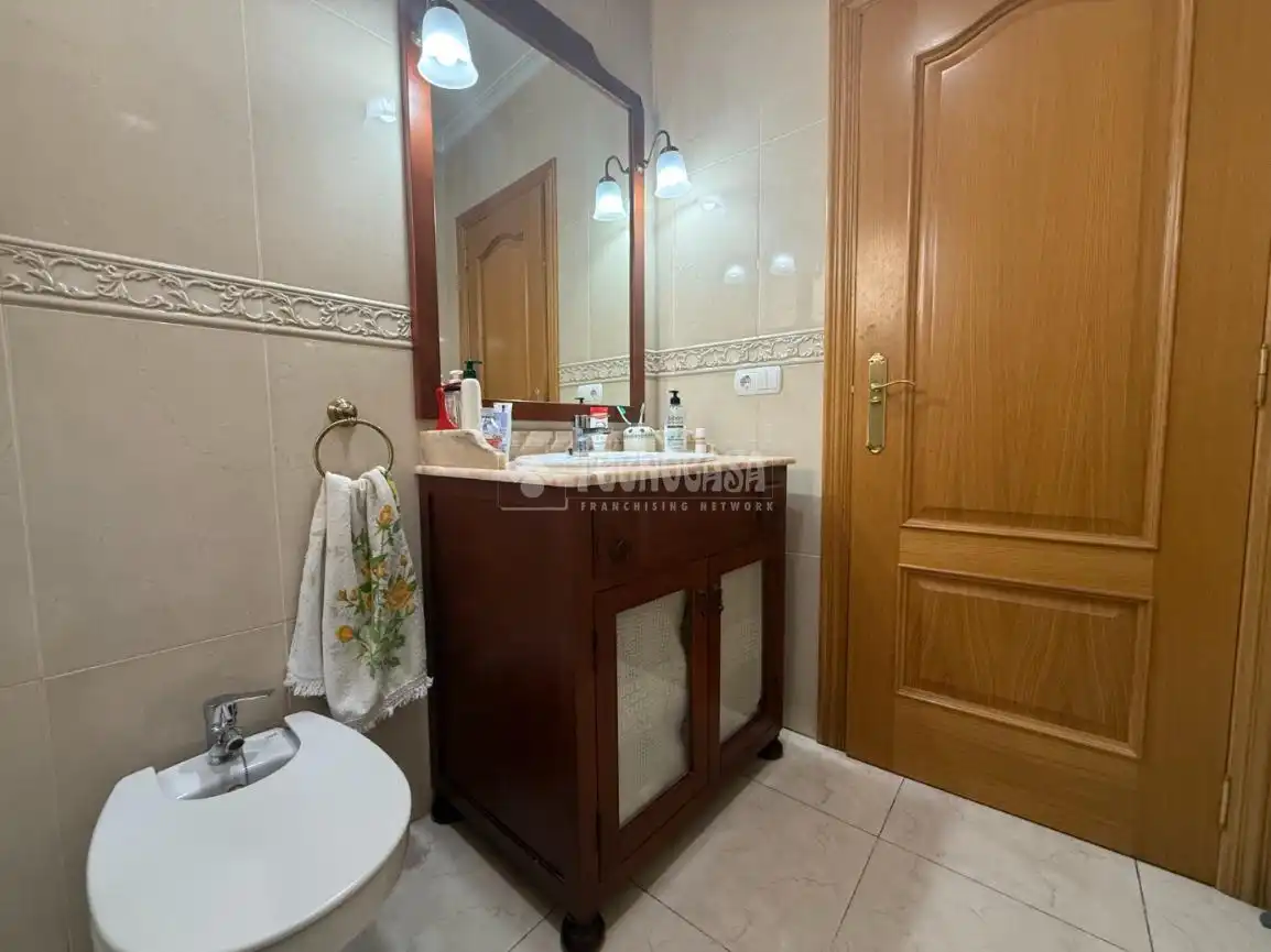 Baño de Piso en venta en Valencia con Aire acondicionado y Balcón