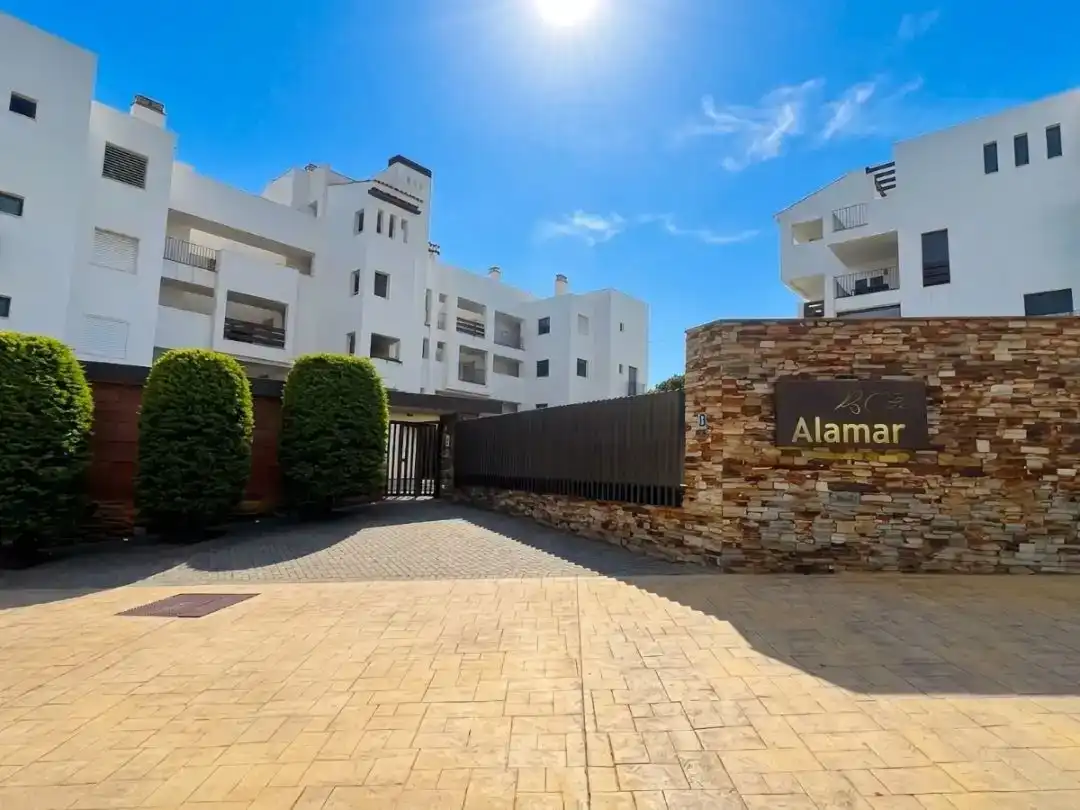 Außenansicht von Wohnung zur Miete in Mijas mit Klimaanlage, Privatgarten und Terrasse