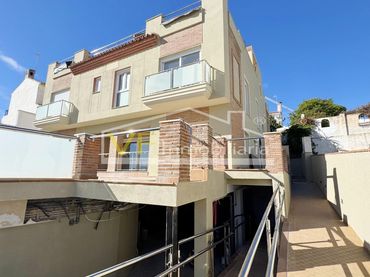 Dúplex amb piscina en venda a Calle FRANCISCO QUEVEDO DE