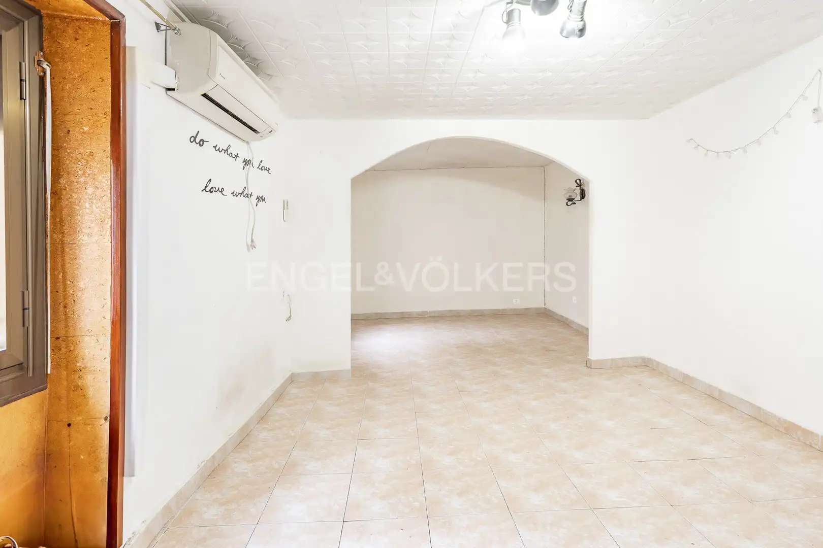 Casa adosada en venda en Santa Coloma de Gramenet amb Aire condicionat, Calefacció i Jardí privat