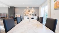 Dining room of Single-family semi-detached for sale in  Madrid Capital  with Air Conditioner, Heating and Private garden