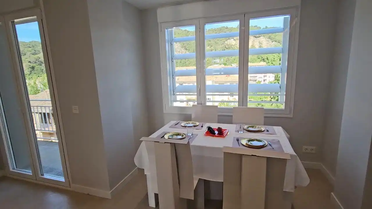Comedor de Piso en venta en Estella / Lizarra con Calefacción y Terraza