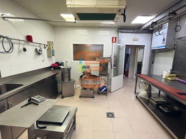 Local comercial en venda a Calle de José Luis Lacruz Berdejo