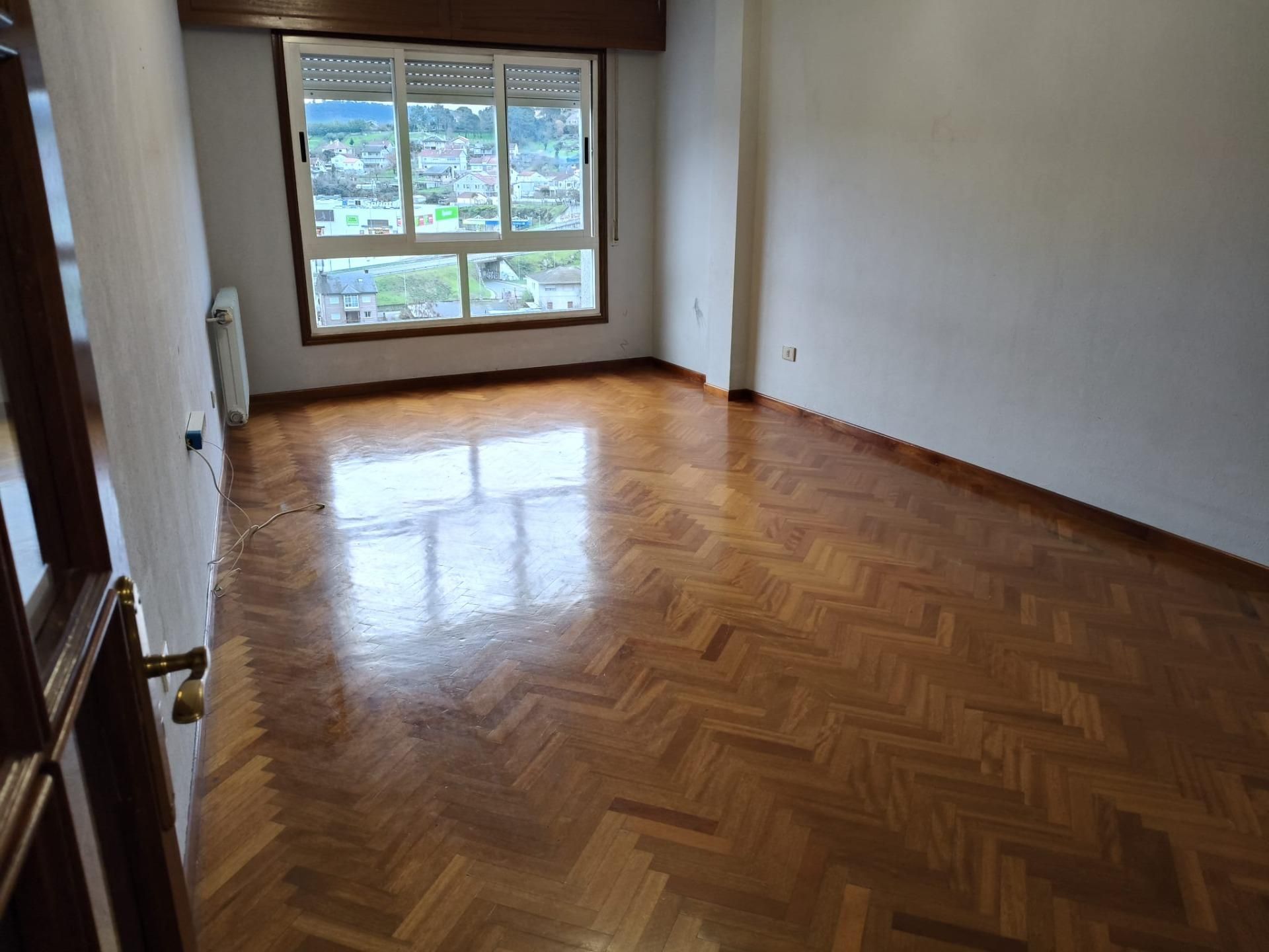 Bedroom of Flat to rent in Barbadás  with Parquet flooring, Storage room and Balcony