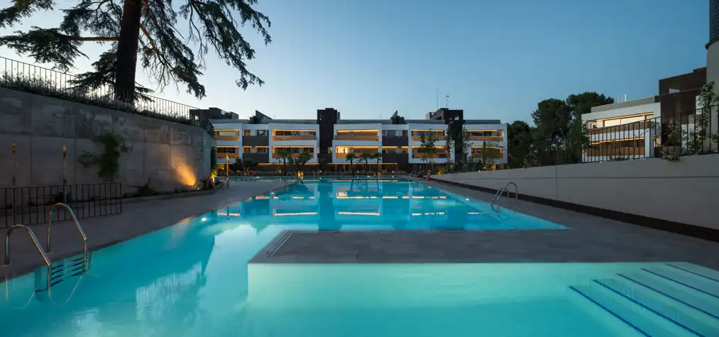 Piscina de Àtic en venda en Pozuelo de Alarcón amb Aire condicionat, Calefacció i Jardí privat