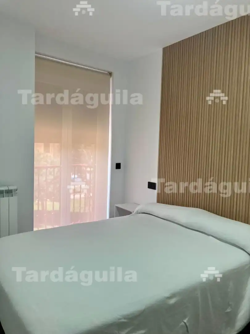 Schlafzimmer von Wohnung zur Miete in Salamanca mit Heizung, Möbliert und Balkon