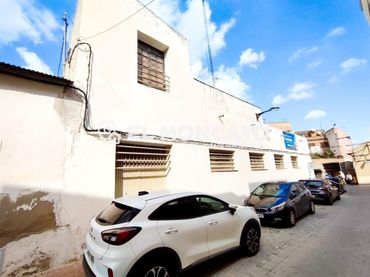 Locale commerciale in vendita a Calle Calle de la Piedra, 2