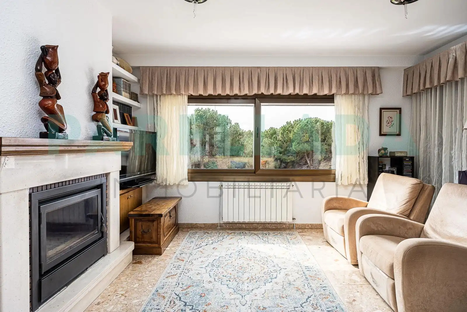 Sala de estar de Casa o chalet en venta en Badalona con Aire acondicionado, Calefacción y Jardín privado