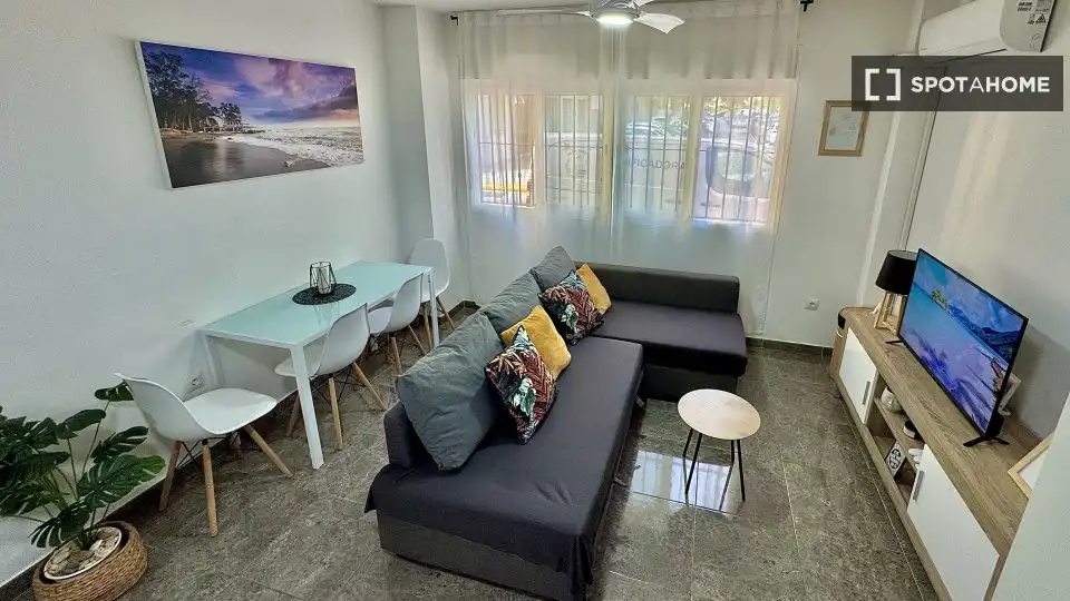 Living room of Study for share in Málaga  with Air Conditioner, Terrace and Furnished