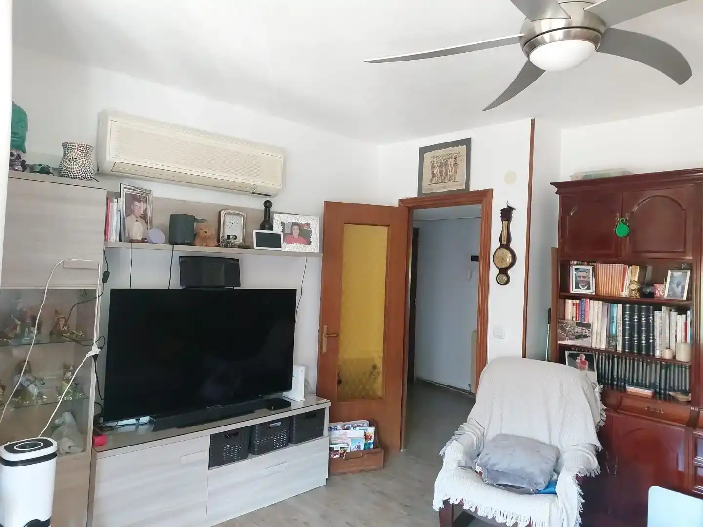 Living room of Flat for sale in Barajas