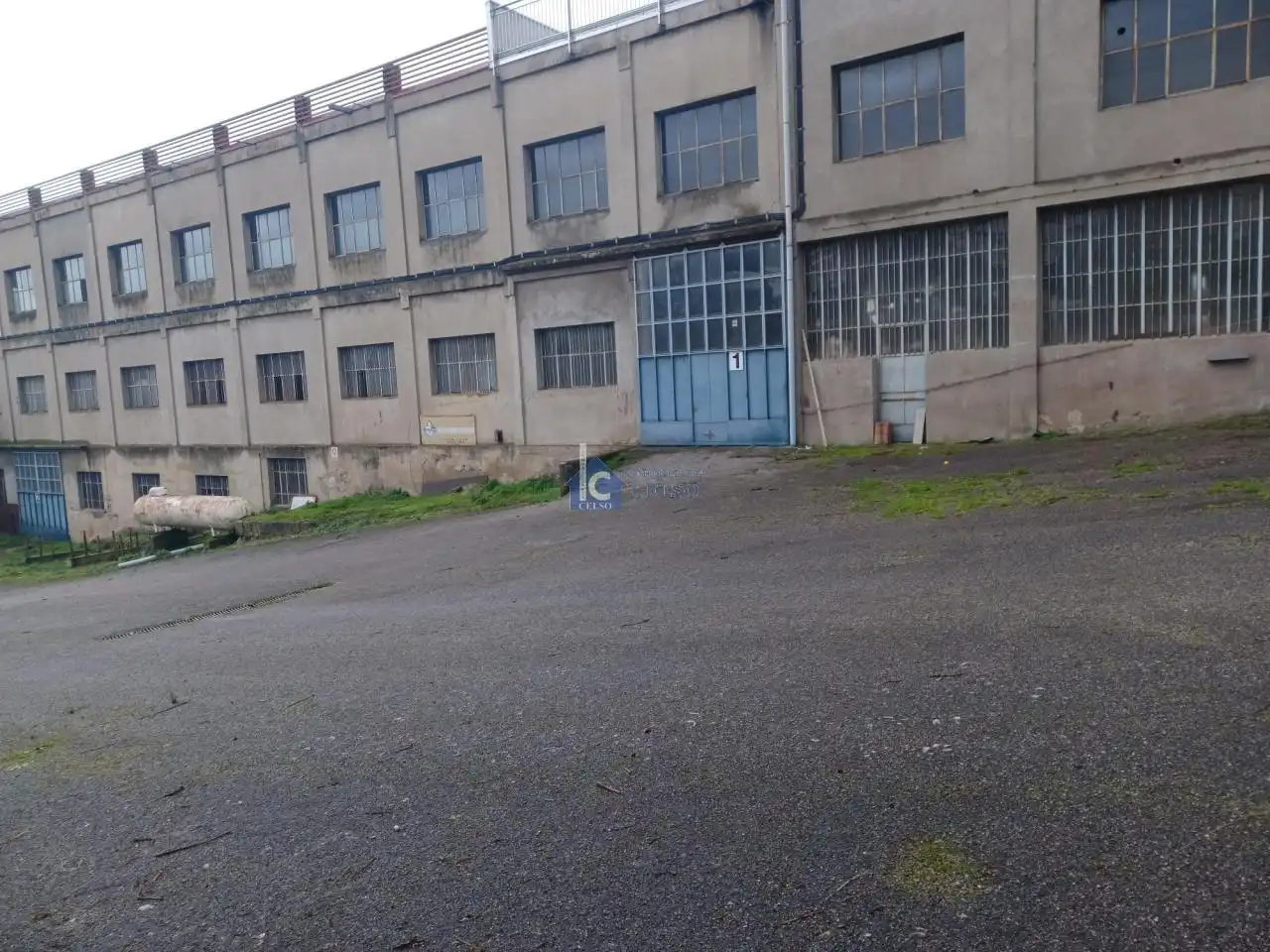 Vista exterior de Nau industrial de lloguer en Ourense Capital 