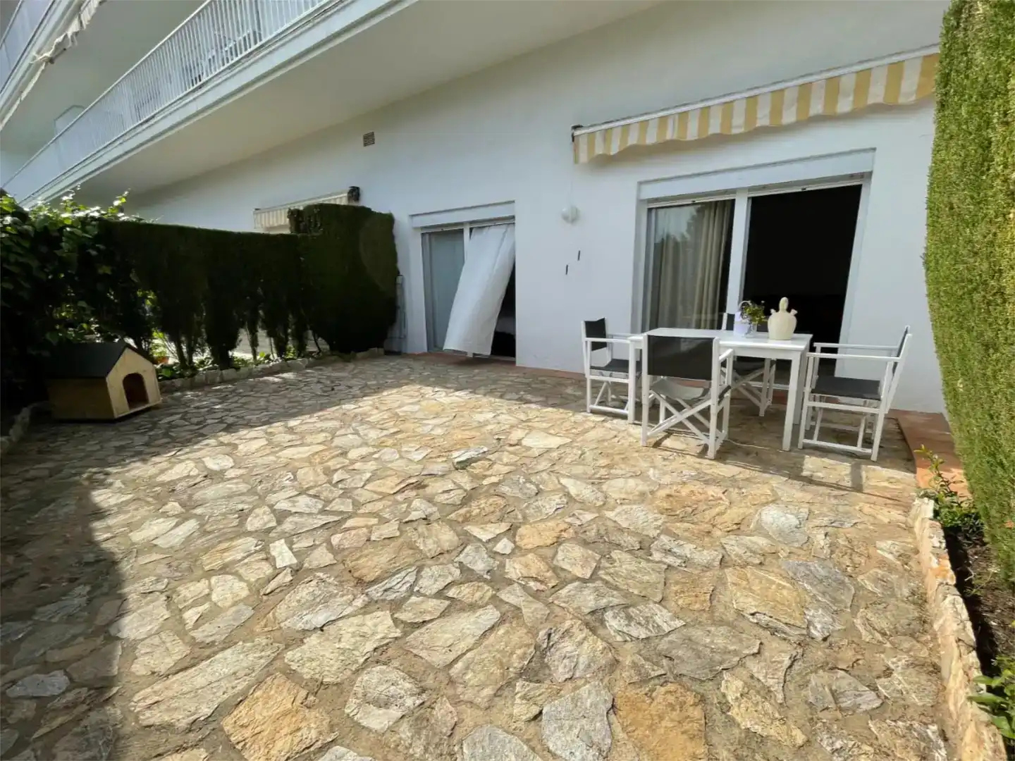 Terrasse von Garage zum Verkauf in Begur