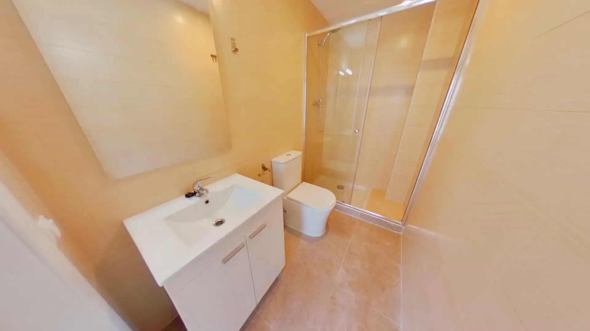 Bathroom of Study for sale in Terrassa  with Parquet flooring