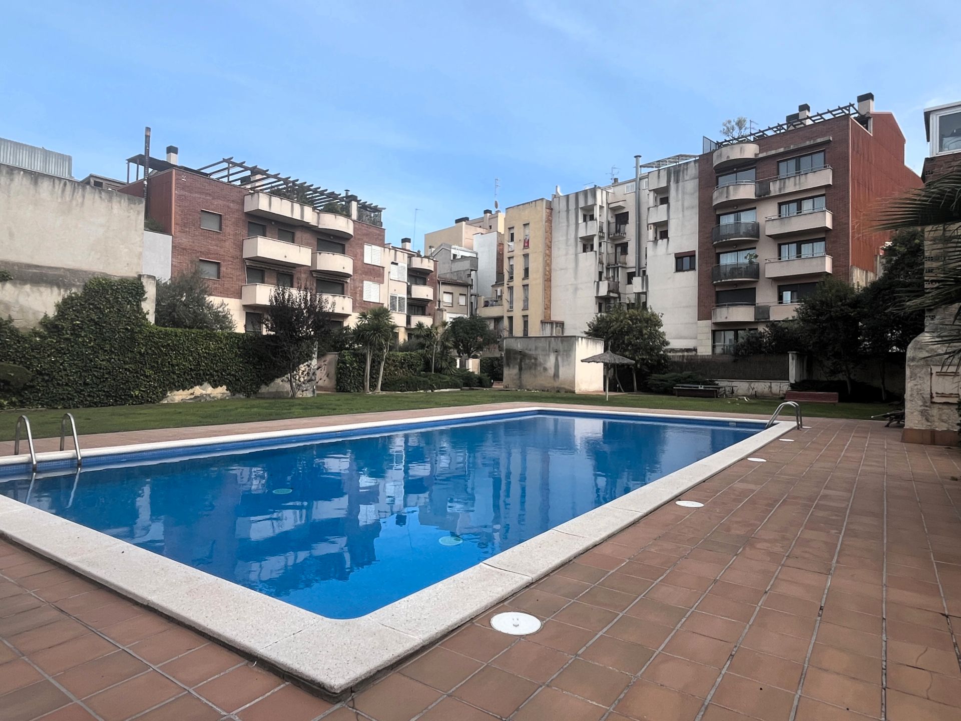 Piscina de Dúplex en venda en Vilafranca del Penedès amb Aire condicionat, Calefacció i Parquet