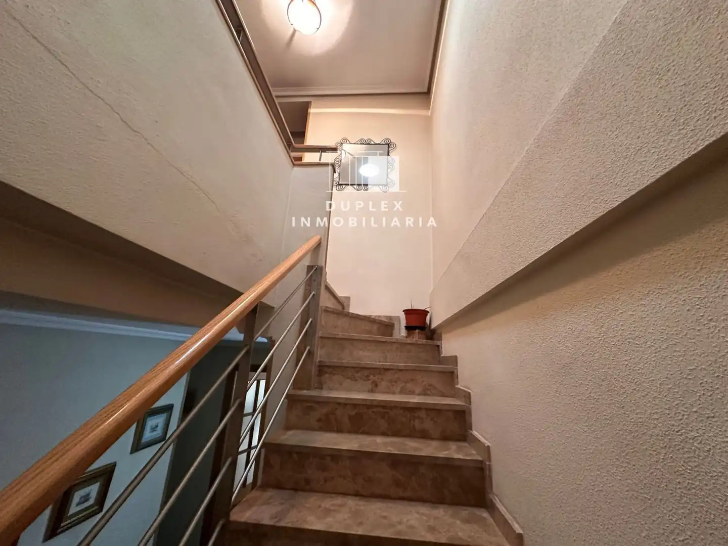 Casa adosada en venta en Cuenca con Calefacción, Terraza y Amueblado