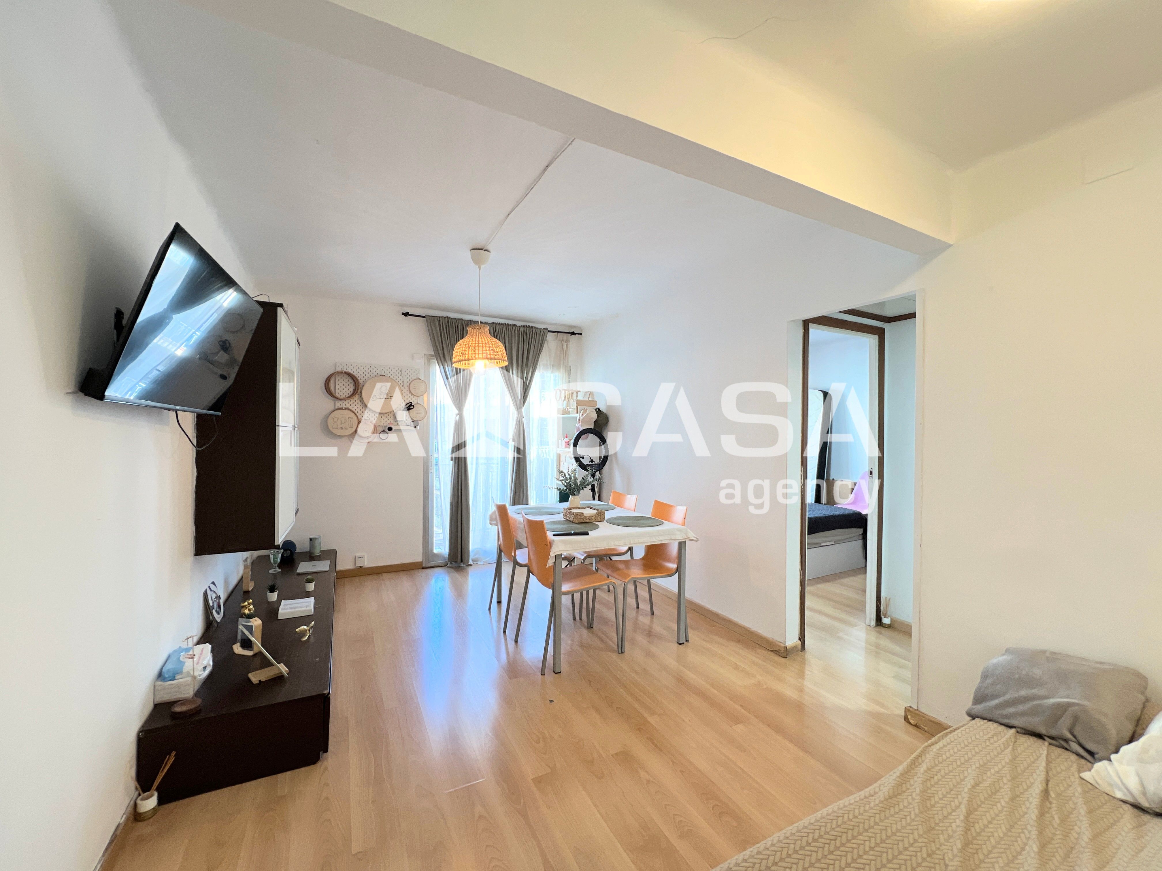 Flat for sale in  Barcelona Capital  with Balcony