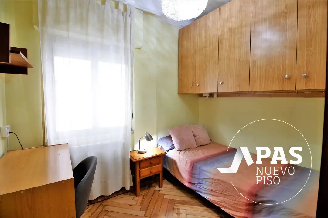 Bedroom of Flat for sale in Santander  with Heating and Furnished