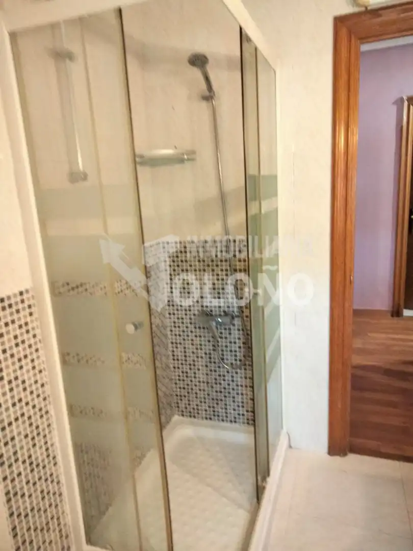 Bathroom of Flat for sale in Elciego  with Heating, Parquet flooring and Storage room